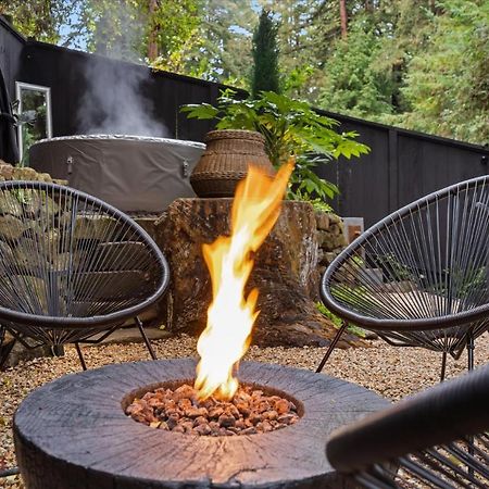 The Black Nest - Hot Tub Romantic Getaway Guerneville Exteriör bild
